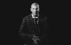 B体育 (中国)官方网站-APP_B Sports-莱昂纳多，母亲ICU奋战两月，抽筋双腿踢出制胜一球